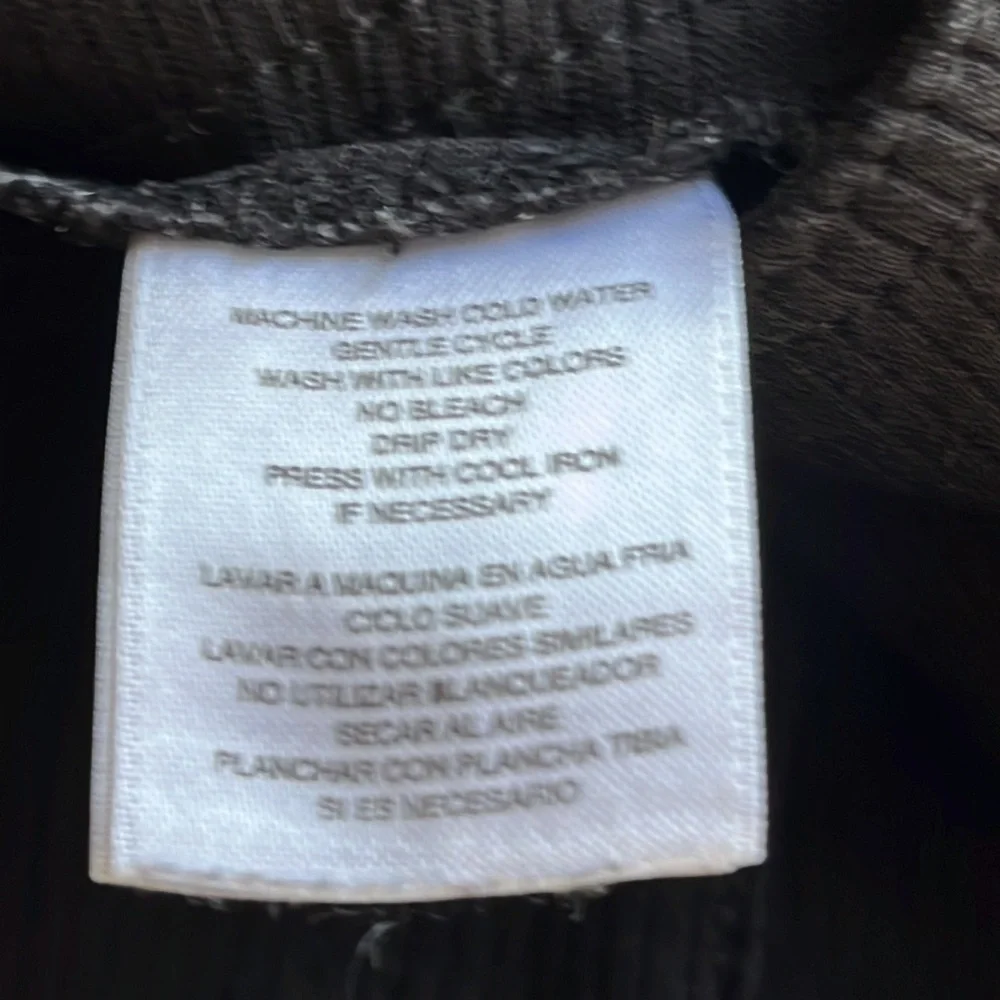 Anne Klein Black Cropped Pants